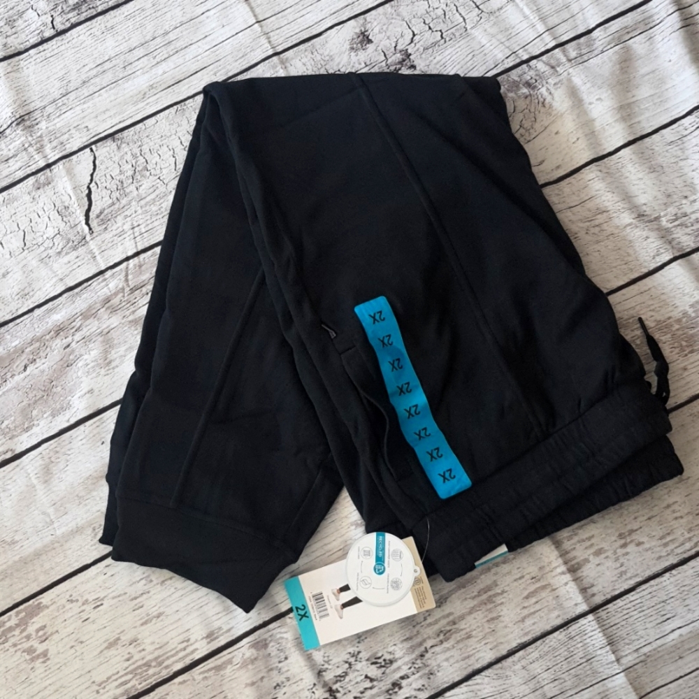 NWT Mondetta Fleece Jogger